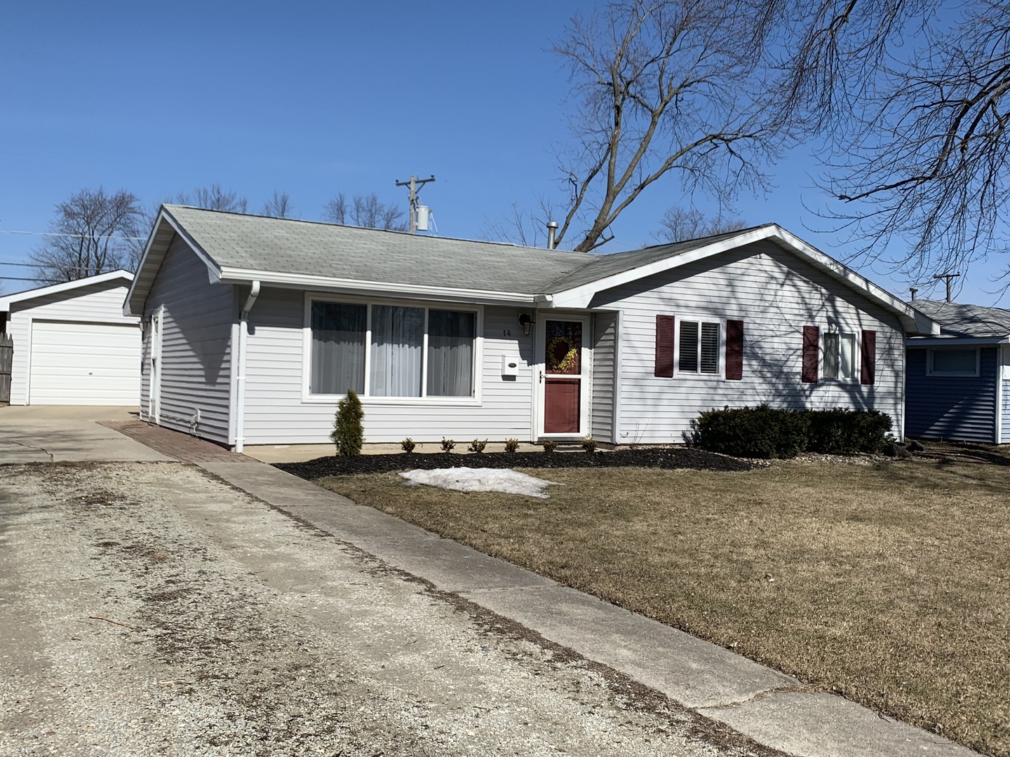 Property Photo:  14 Hanson Drive  IL 60914 