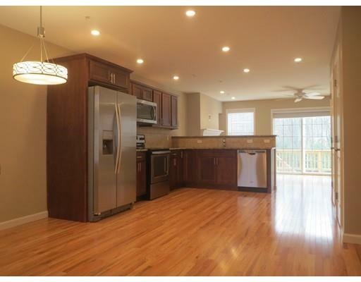 Property Photo:  4 Maple View Ln D  MA 01001 