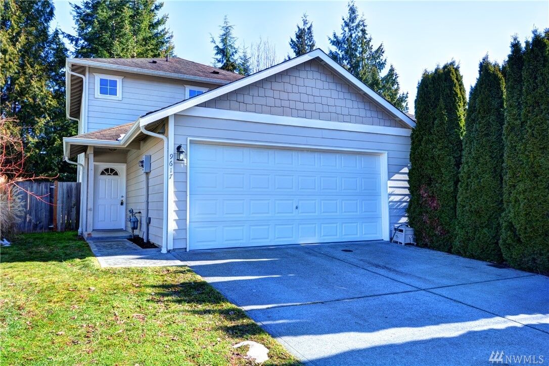 Property Photo: 9617 16th Dr W WA 98204
