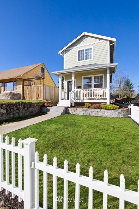 Property Photo:  3624 N Huson Street  WA 98407 