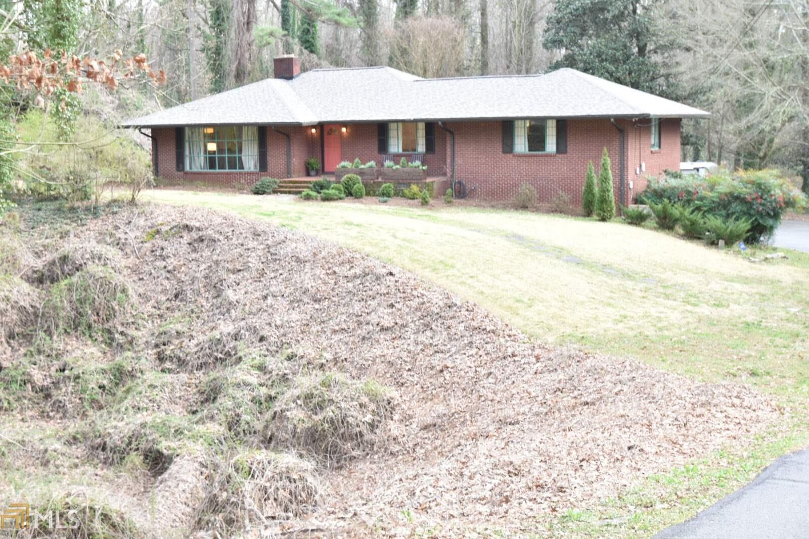 Property Photo:  2736 Benjamin E Mays Drive  GA 30311 