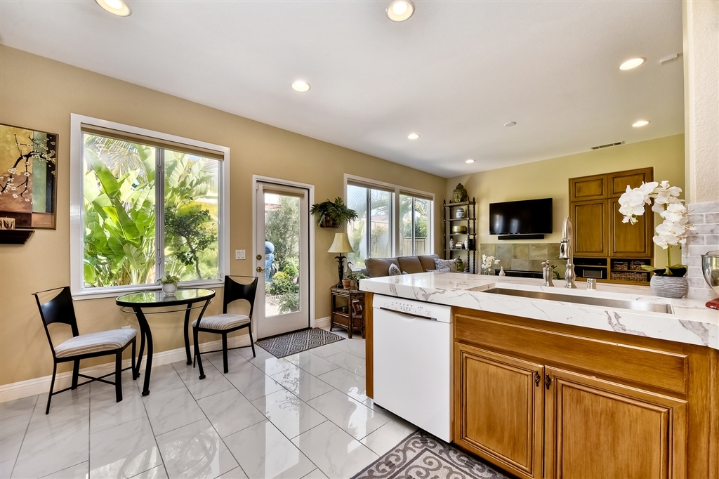 Property Photo: 735 Corte Cristal CA 92069