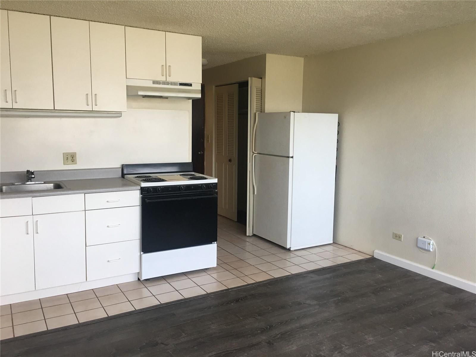 Property Photo:  2211 Ala Wai Boulevard 1711  HI 96815 