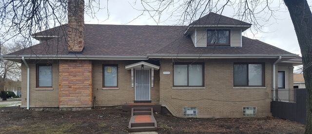Property Photo: 1447 South 16th Avenue IL 60153