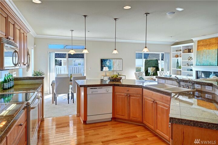 Property Photo:  1301 67th St SE 2-A  WA 98092 