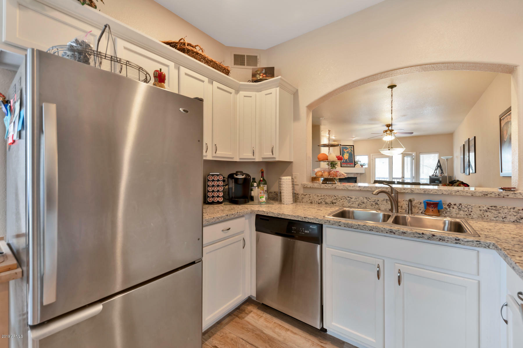 Property Photo: 7021 E Earll Drive 211 AZ 85251