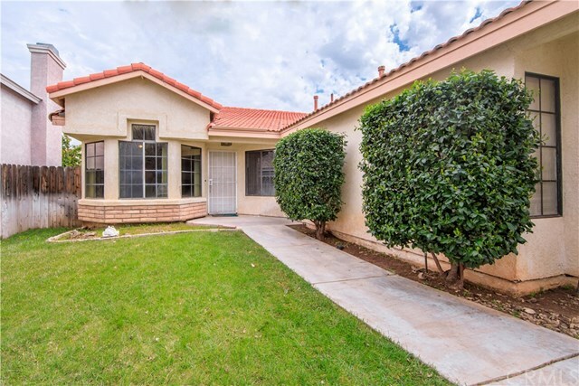 Property Photo:  27568 Camino Bella  CA 92585 