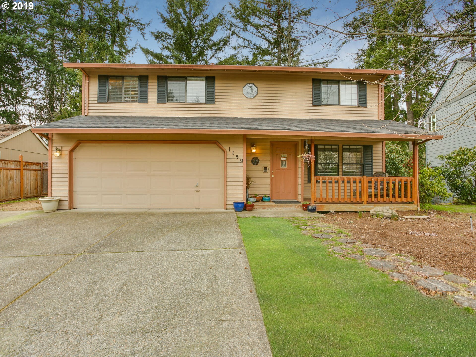 Property Photo:  1159 SE 51st Ave  OR 97123 