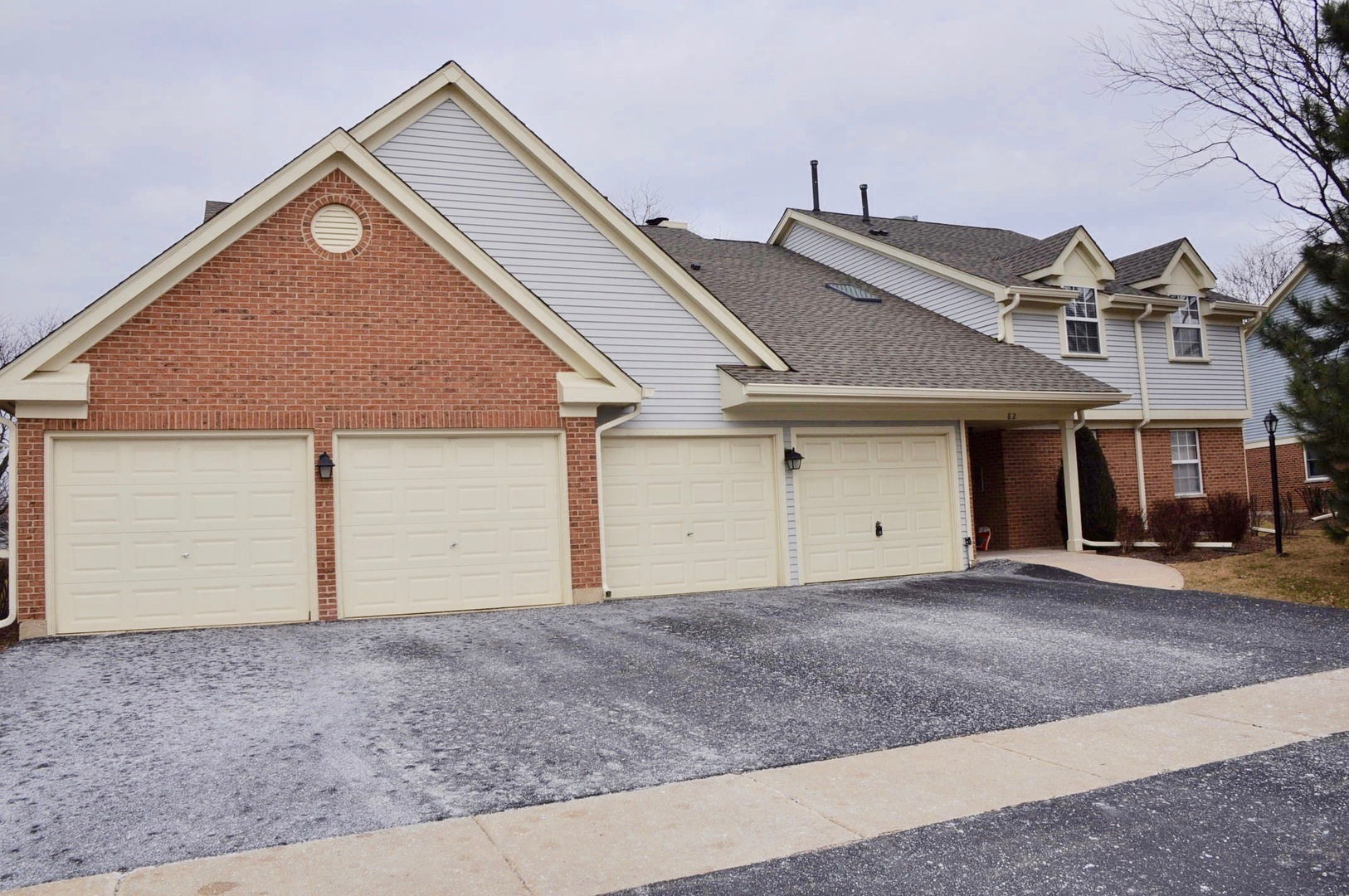 Property Photo:  82 Holmes Way X2  IL 60193 