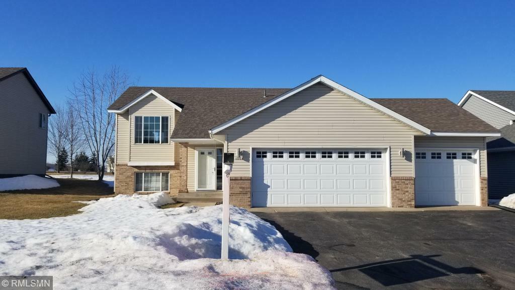 Property Photo: 1138 Parkwood Loop MN 56303