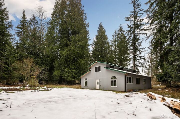 Property Photo: 8504 250th Ave NE WA 98053