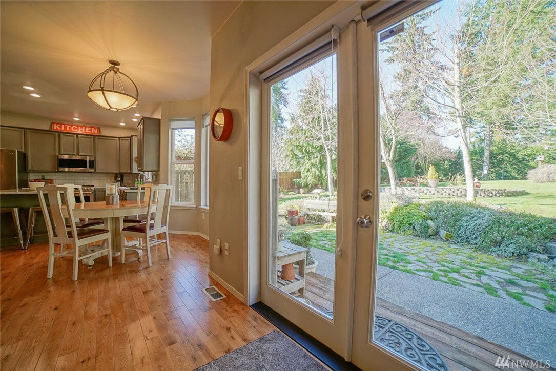 Property Photo: 2612 112th Ave E WA 98372