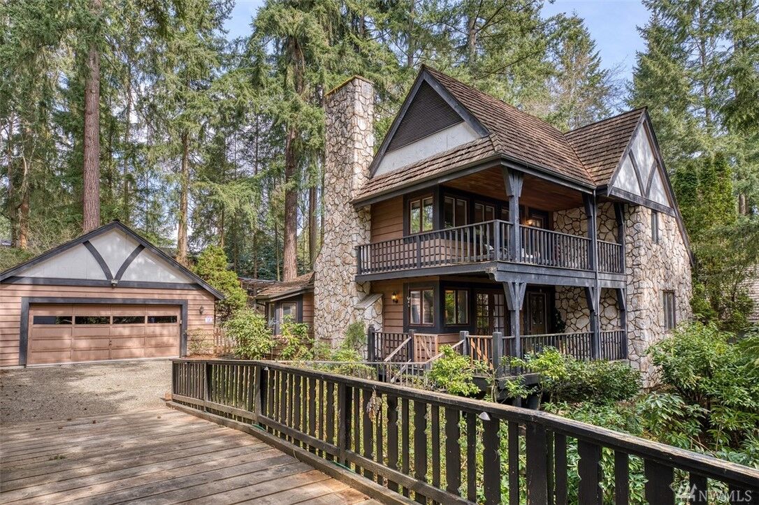 Property Photo:  16660 SE 17th Place  WA 98008 