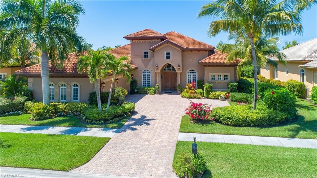 Property Photo:  9095 Sahalee Ct  FL 34113 