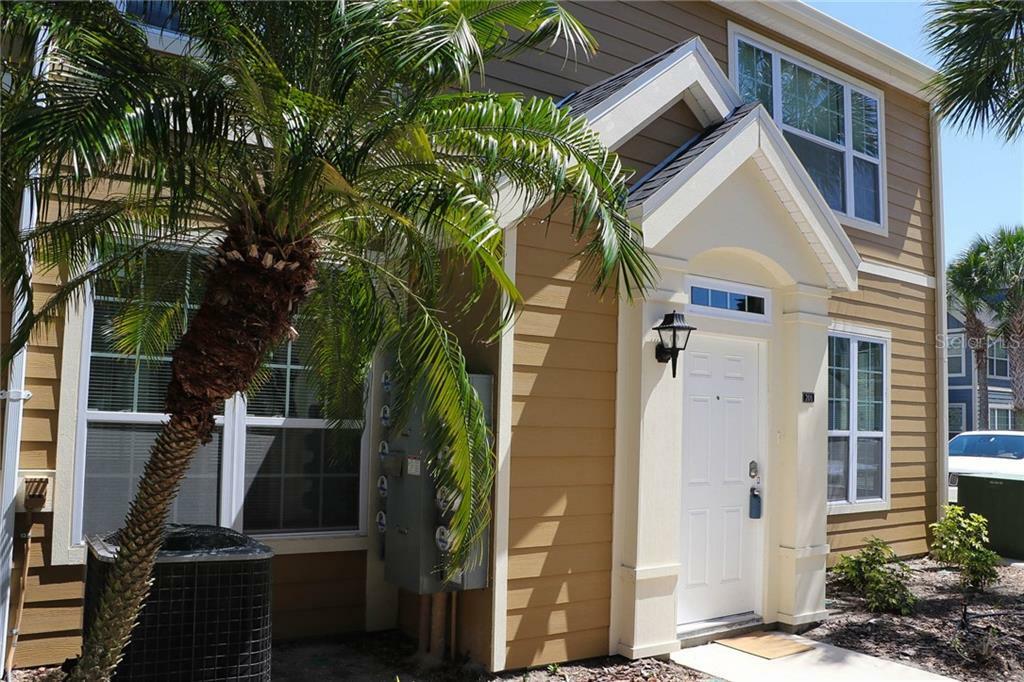 Property Photo: 5511 Rosehill Road 201 FL 34233