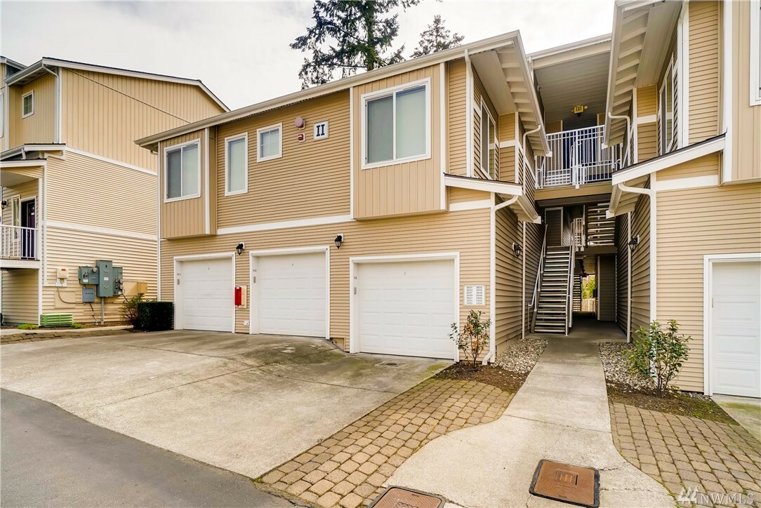 Property Photo:  14915 38th Dr SE 3031  WA 98012 