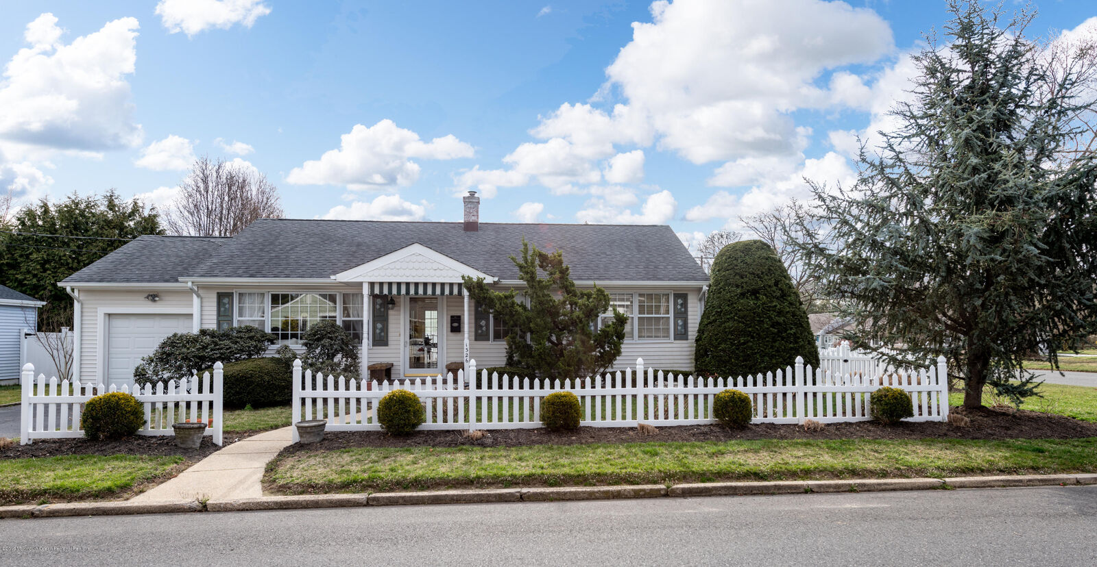 Property Photo:  1326 Laurel Avenue  NJ 08750 