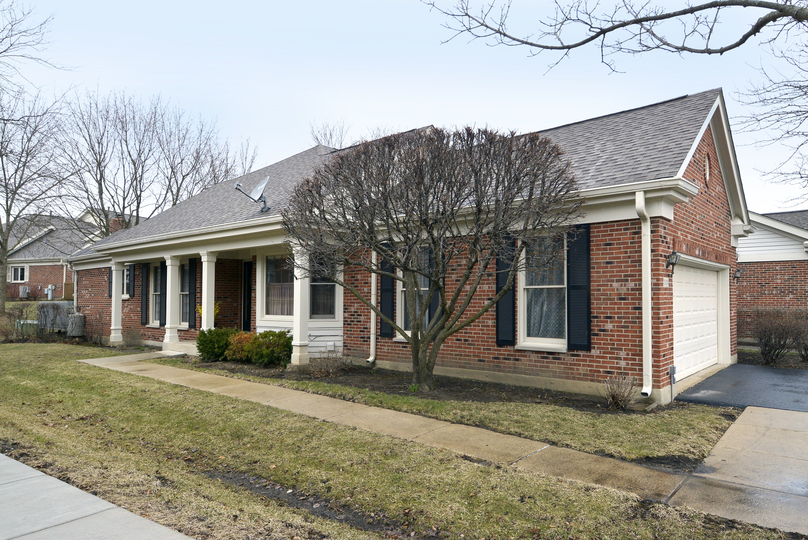 Property Photo:  2130 North Coldspring Road  IL 60004 