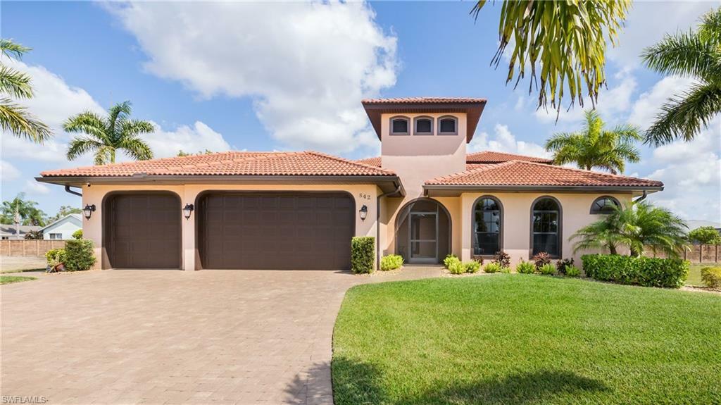 Property Photo:  842 Palmetto Pointe Circle  FL 33991 