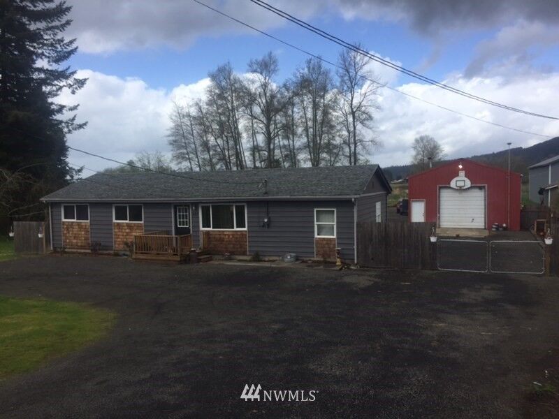 Property Photo:  307 E Sunny Sands Road  WA 98612 