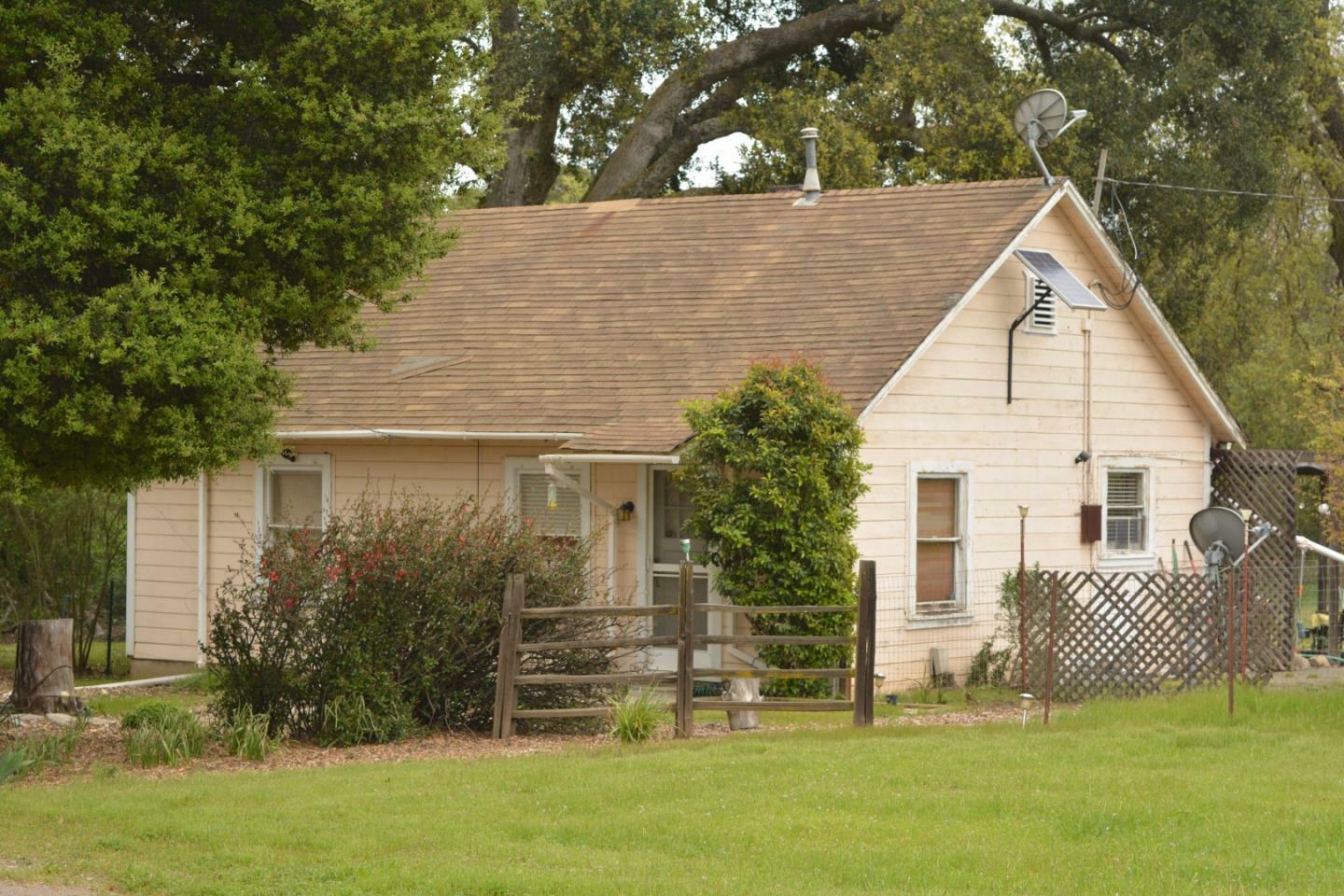 Property Photo: 15420 Oak Glen Avenue CA 95037