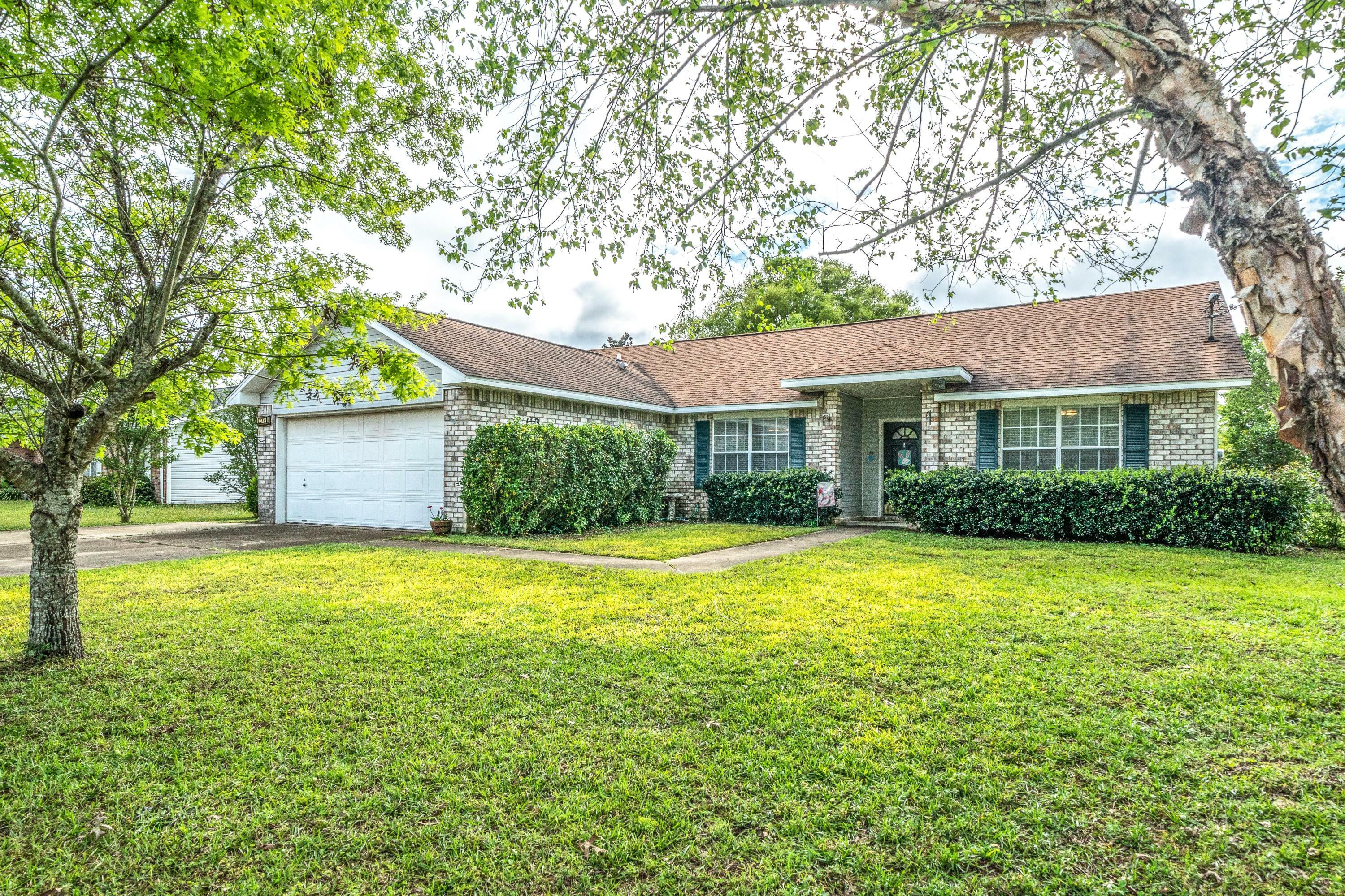 Property Photo:  1272 Jefferyscot Drive  FL 32536 