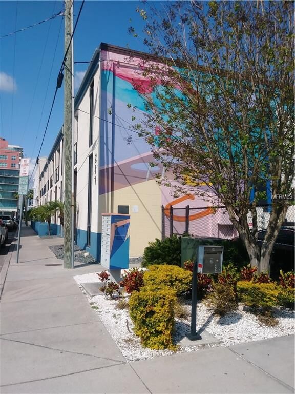 Property Photo:  217 N 12th Street 105  FL 33602 