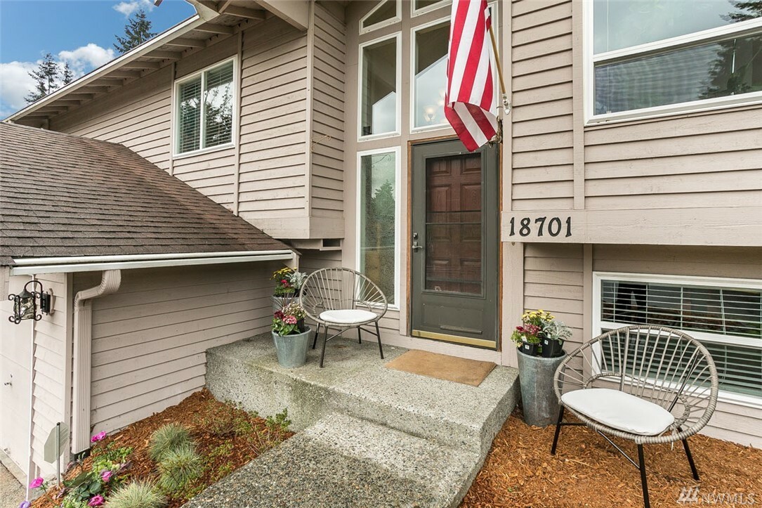 Property Photo:  18701 134th Ave SE  WA 98058 