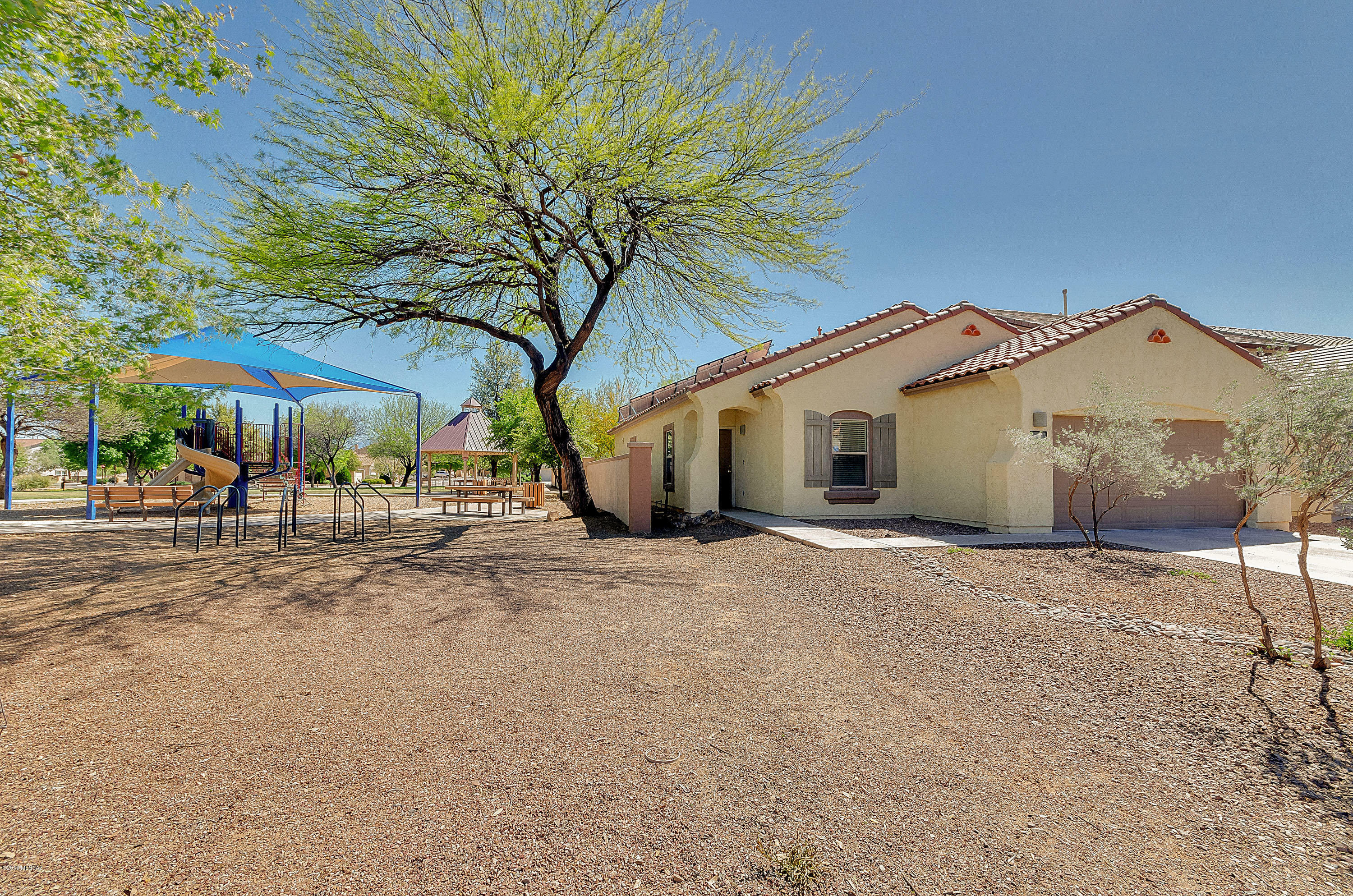 Property Photo:  43 W Calle Sauco  AZ 85629 