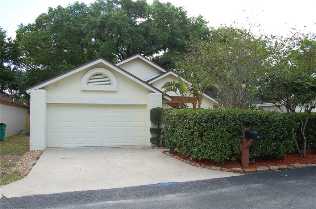 Property Photo:  941 Waterbury Lane  FL 32750 