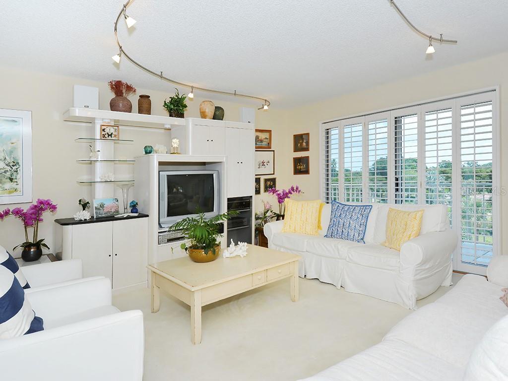 Property Photo: 2301 Gulf Of Mexico Drive 45 N FL 34228