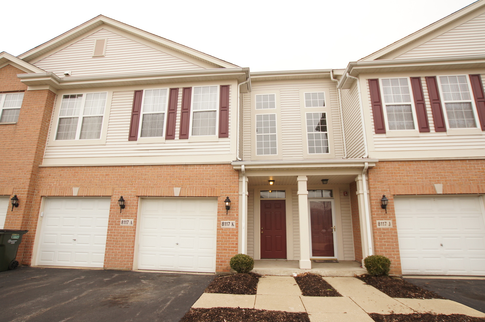 Property Photo: 8117 Concord Lane K IL 60458
