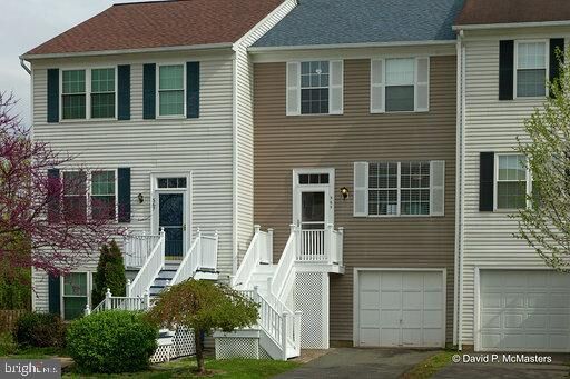 Property Photo: 565 Radford Terrace NE VA 20176