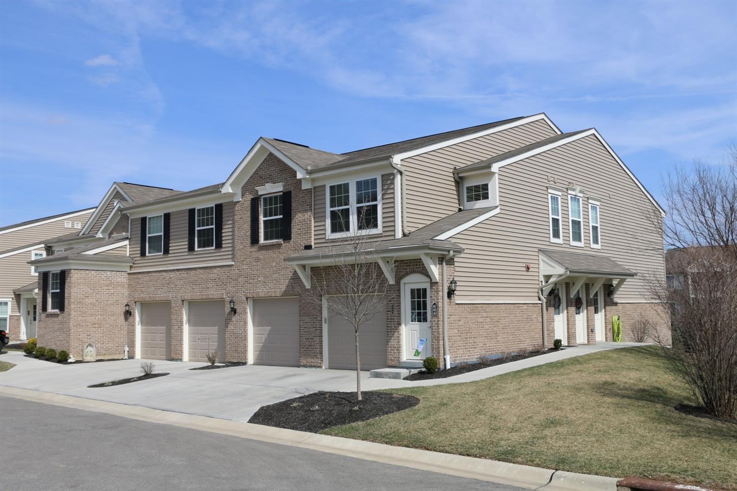 Property Photo: 463 Heritage Square OH 45030