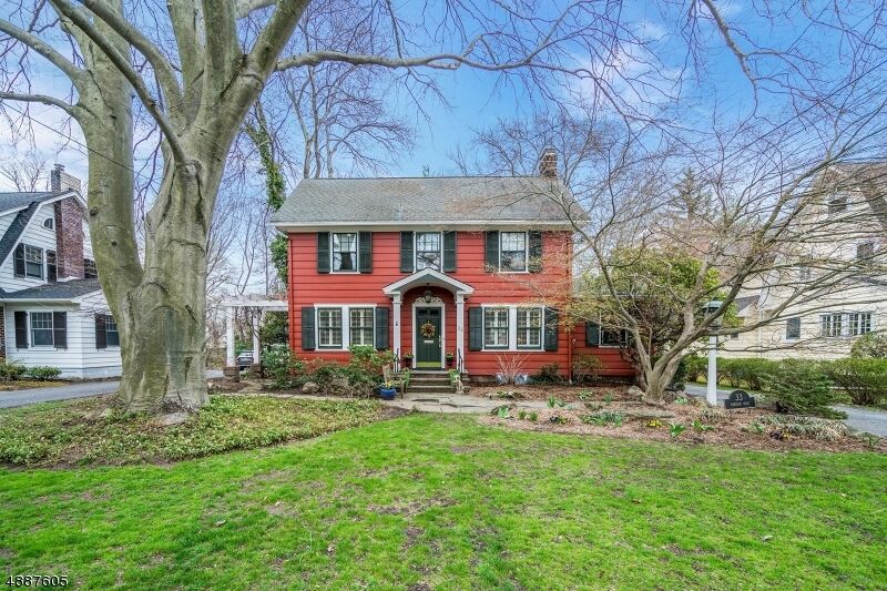 Property Photo:  33 Emerson Rd  NJ 07452 