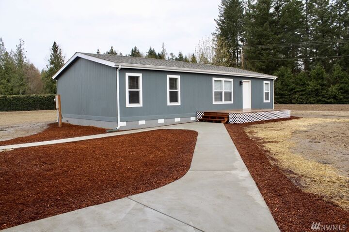 Property Photo:  27715 30th Ave E  WA 98387 