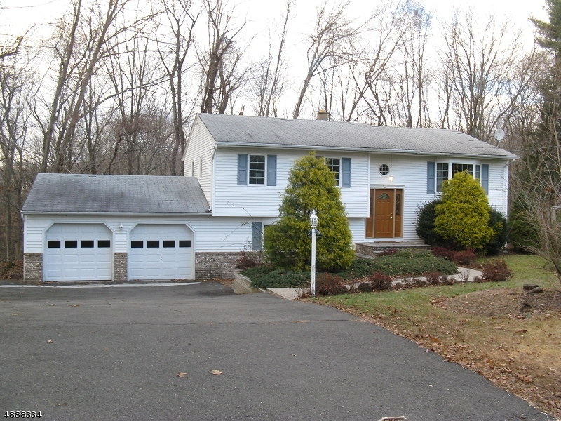 Property Photo:  413 Obrien Ct  NJ 07481 