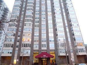 Property Photo:  525 West Hawthorne Place 2307  IL 60657 