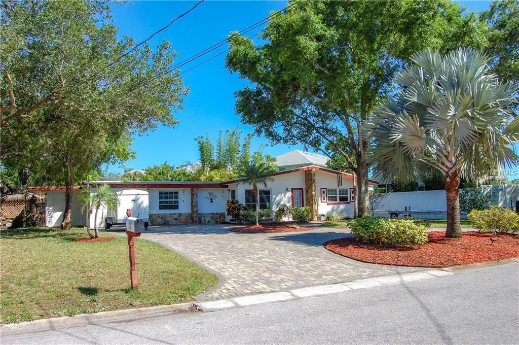 Property Photo:  409 Manor Boulevard  FL 34683 