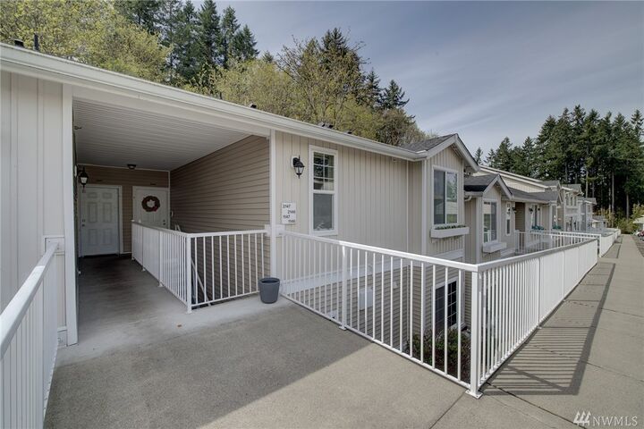 825 Harrington Place SE 2146  Renton WA 98058 photo