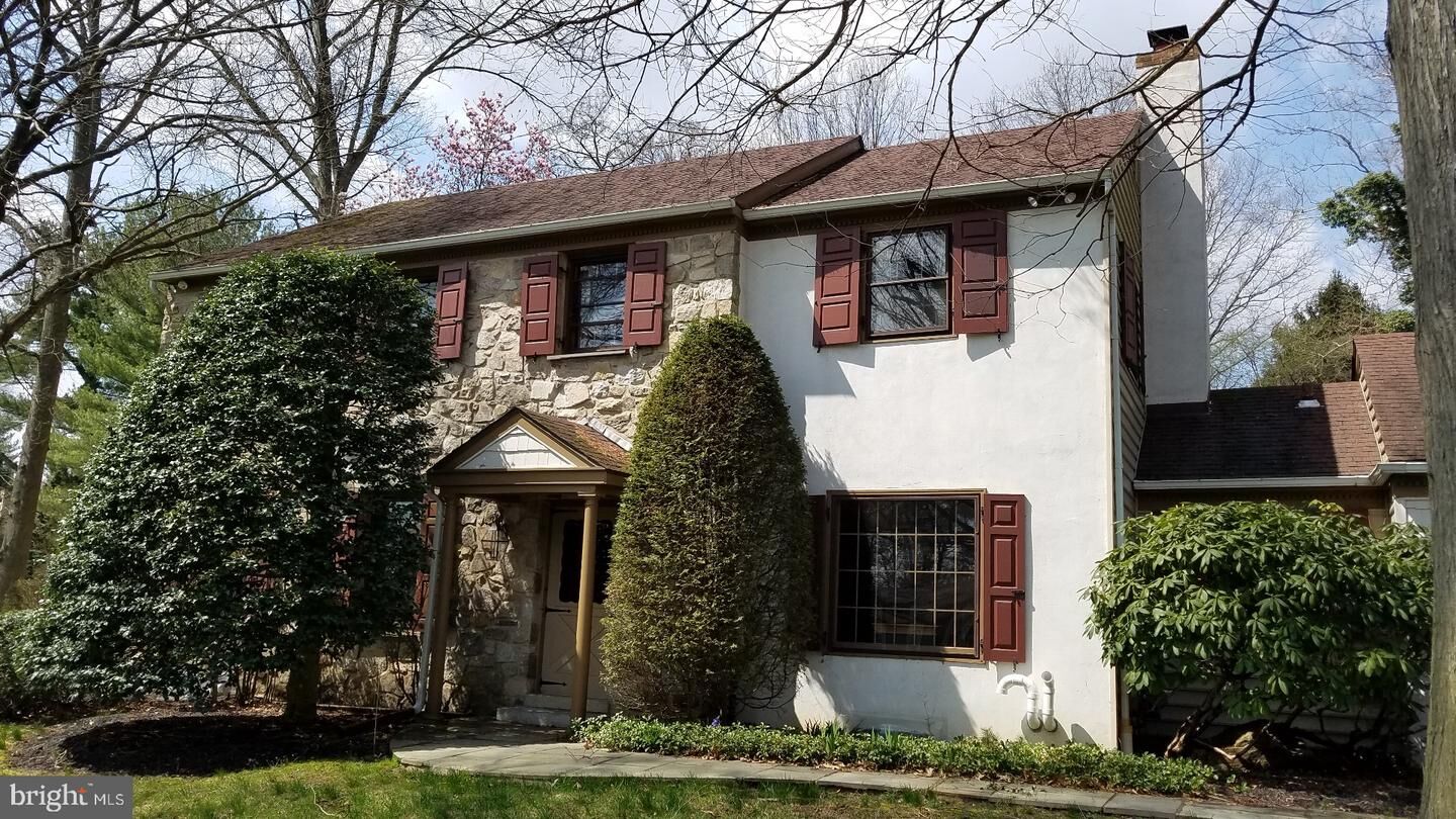 Property Photo:  9 Brookview Lane  PA 19086 