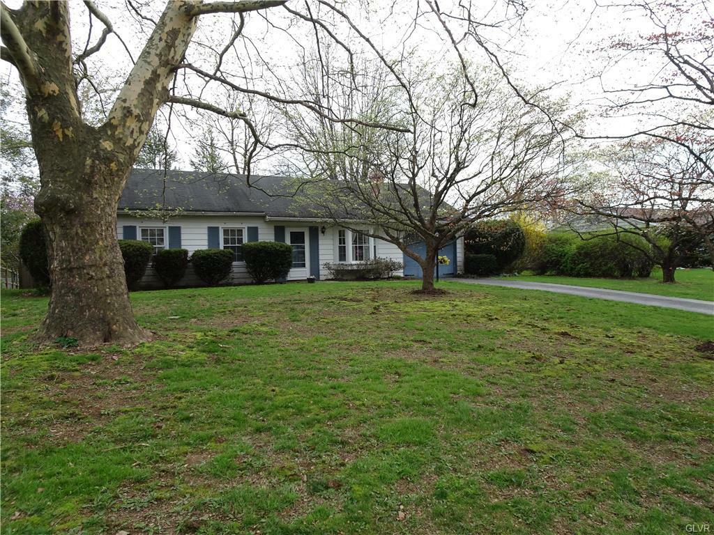 Property Photo:  529 Red Barn Drive  PA 18040 