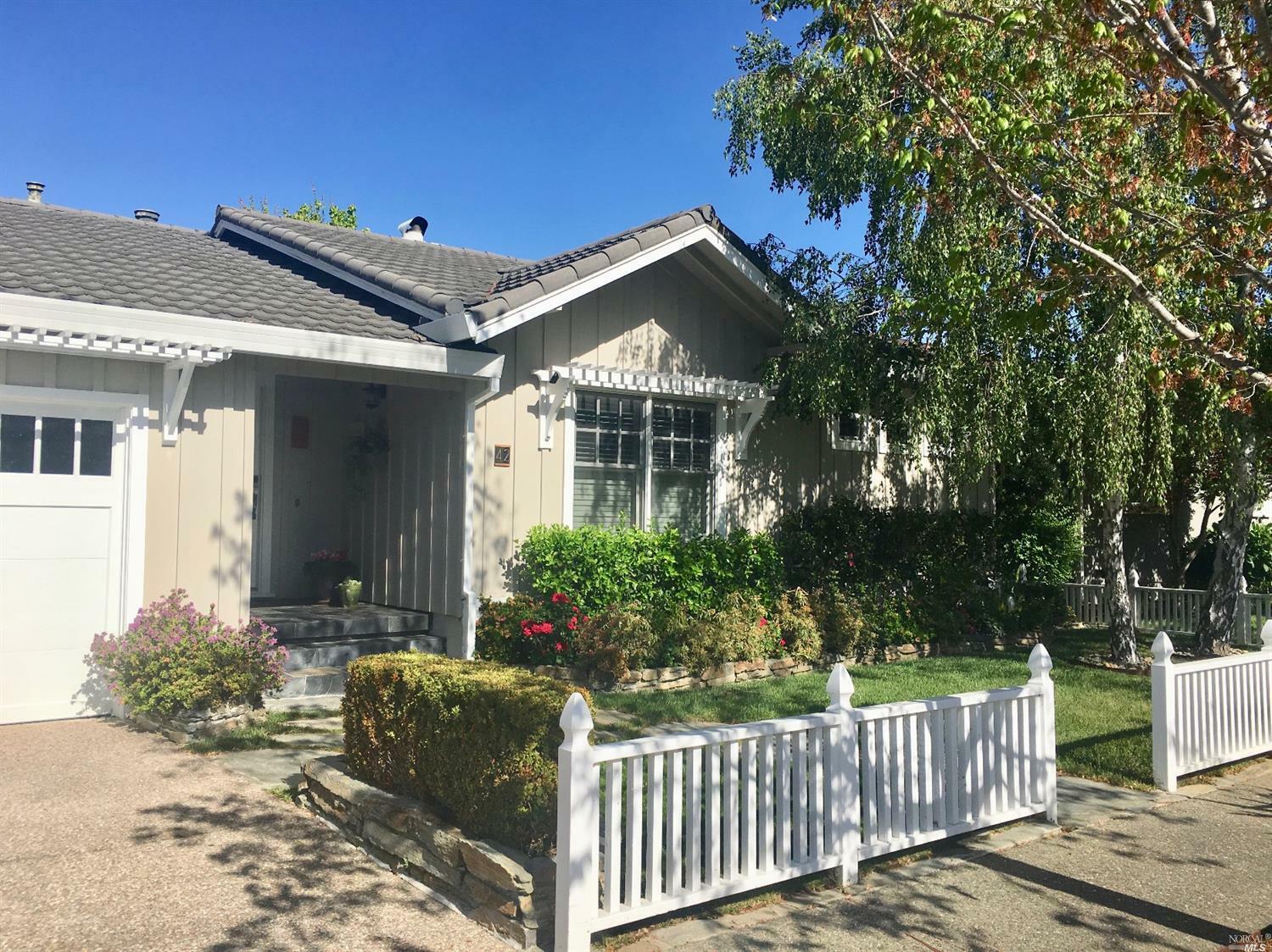 Property Photo:  42 Birch Avenue  CA 94925 