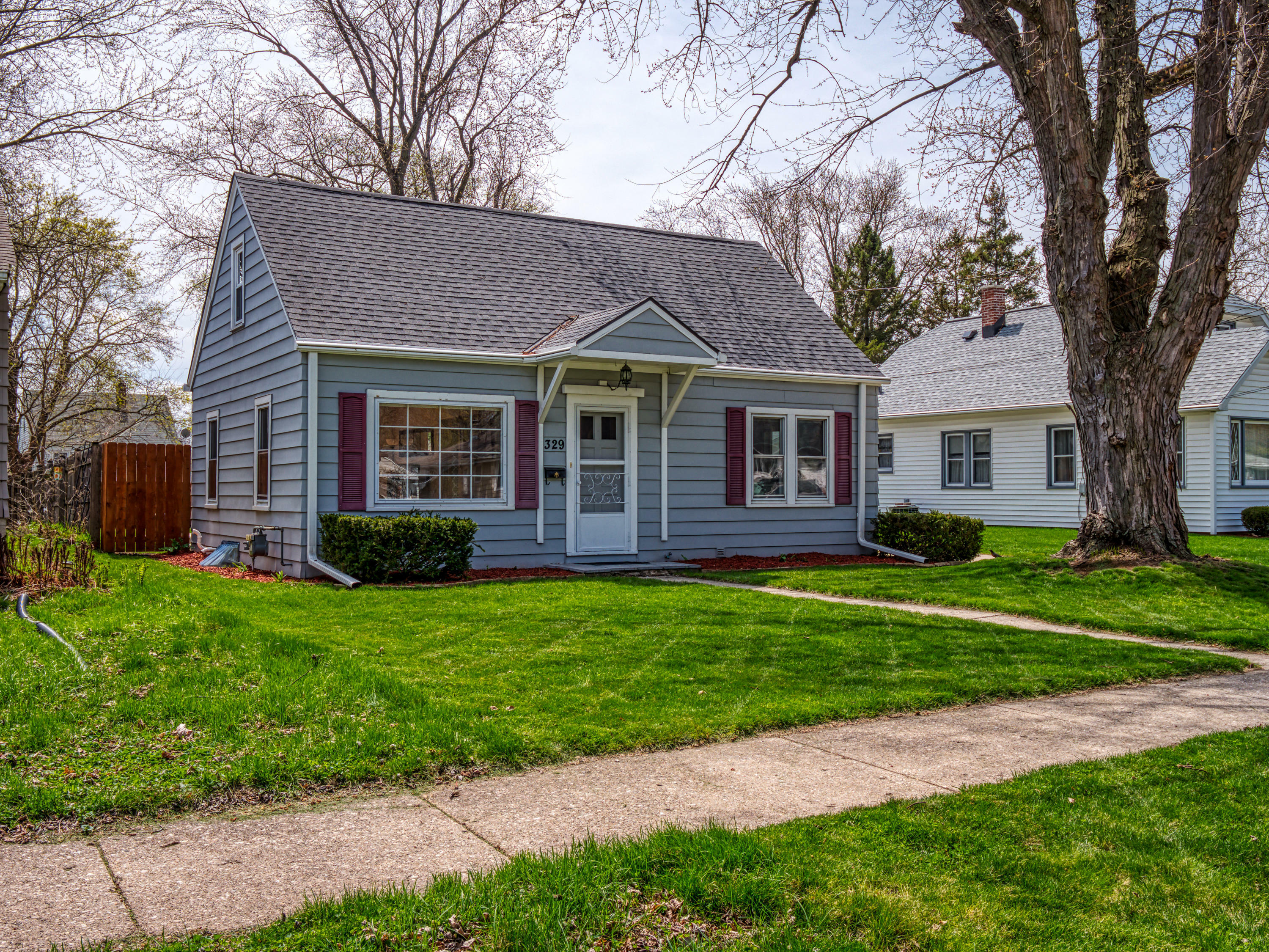 Property Photo: 329 Palmer St WI 53188