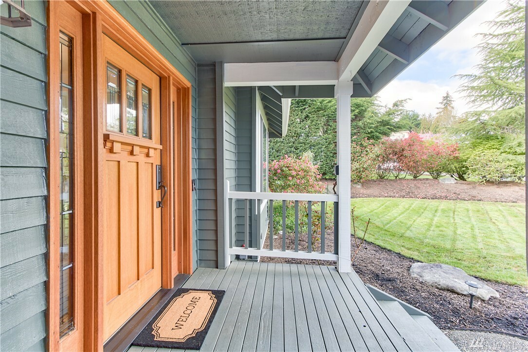 Property Photo:  2654 Elm Dr  WA 98036 