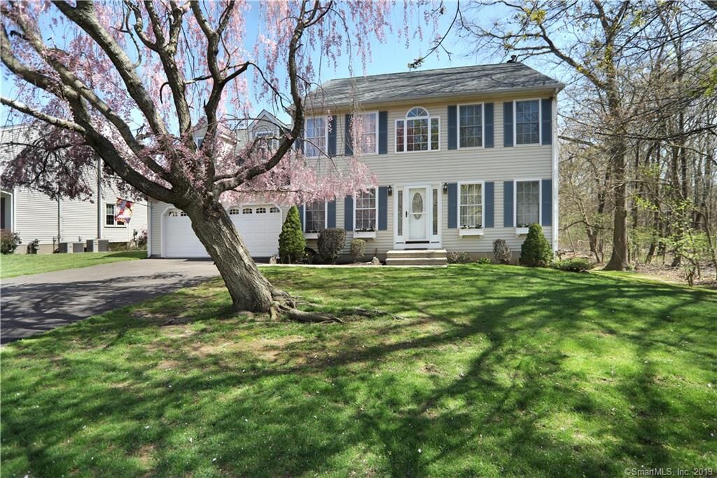 Property Photo:  60 Settlers Ridge Road  CT 06460 