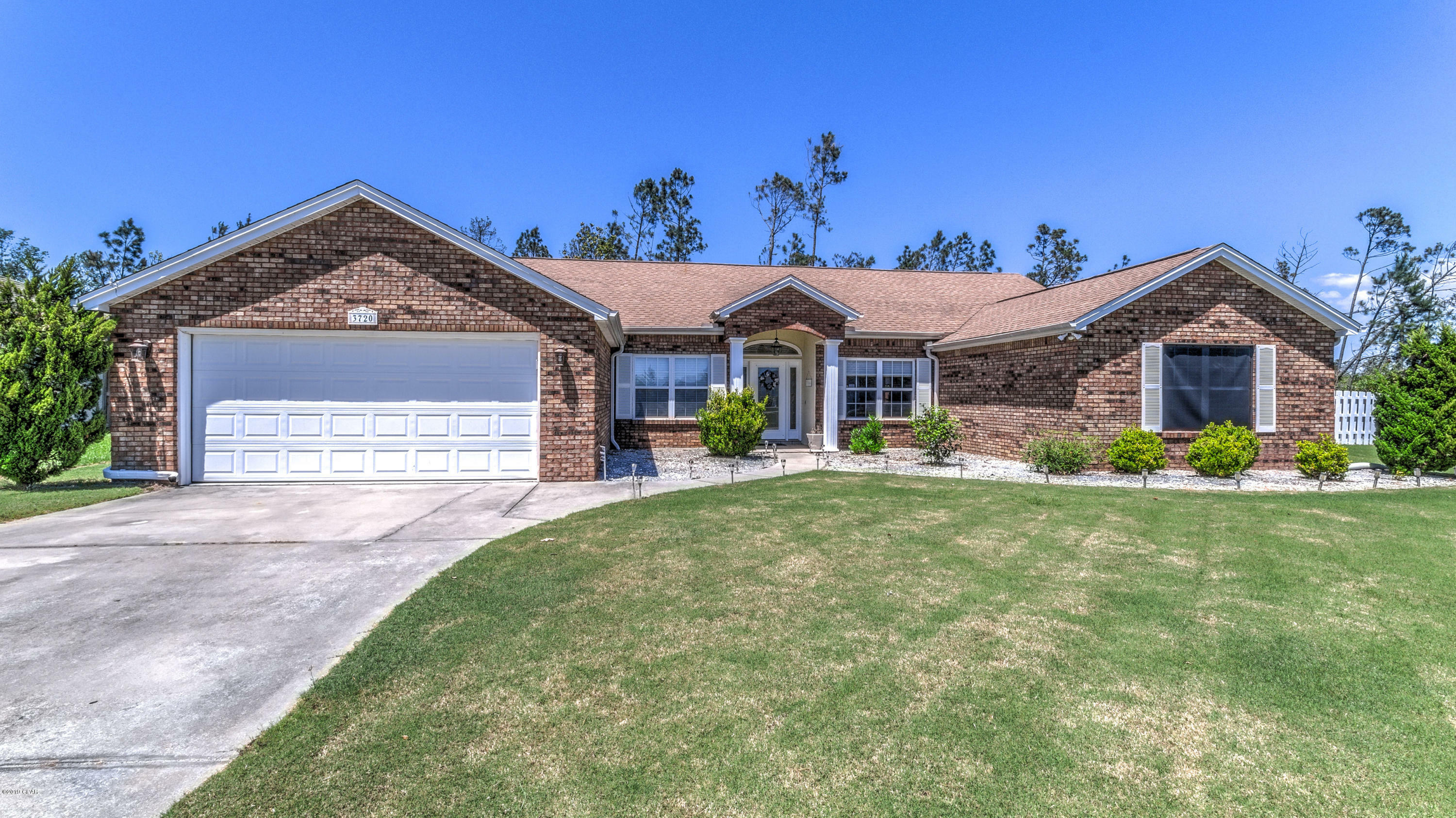 Property Photo: 3720 Bay Tree Road FL 32444