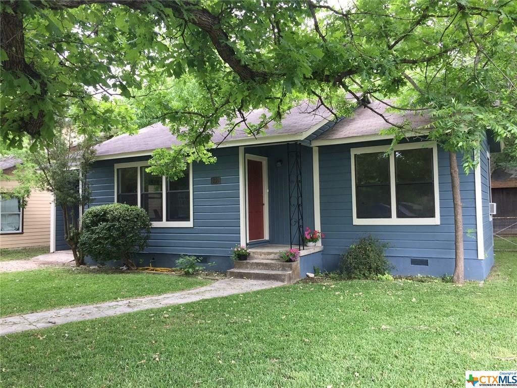 Property Photo: 956 Field Street TX 78666