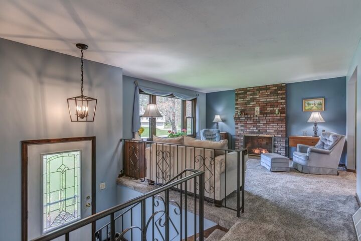 Property Photo: 48 Valleyview Drive NH 03054