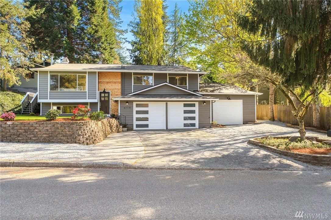 Property Photo: 6114 148th Place SW WA 98026
